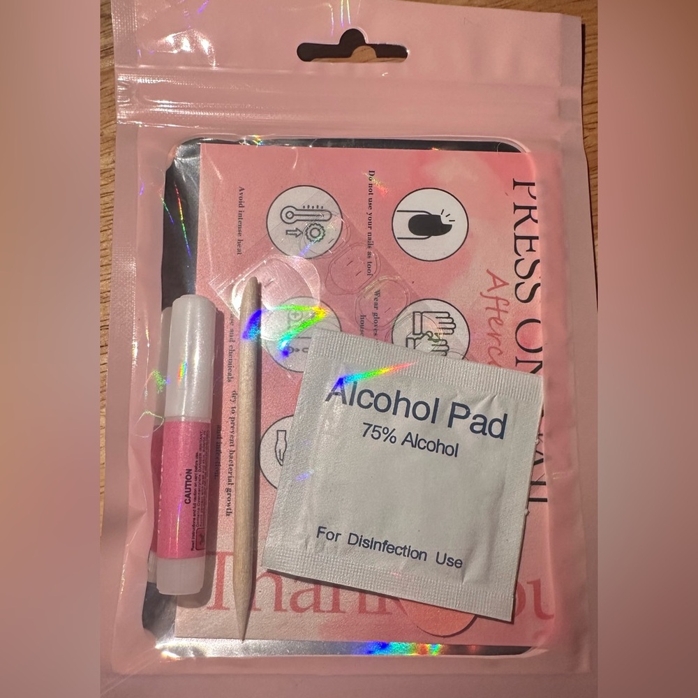 Red And White Press-On Nails - image 2